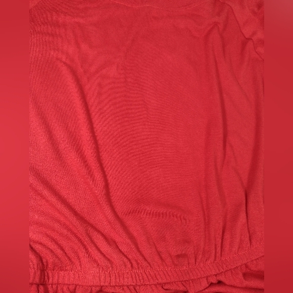 Pretty garden.  Red jumpsuit size (XL) - Picture 13 of 13